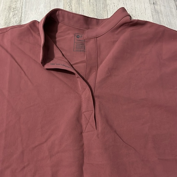 Figs scrub top size small - Picture 3 of 9